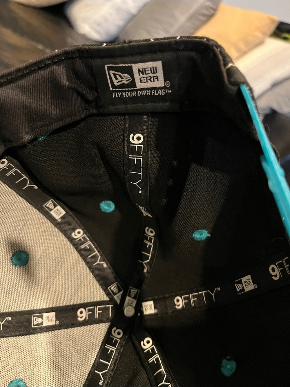 New Era Charlotte Hornets Pinstripe SnapBack - Picture 5 of 6